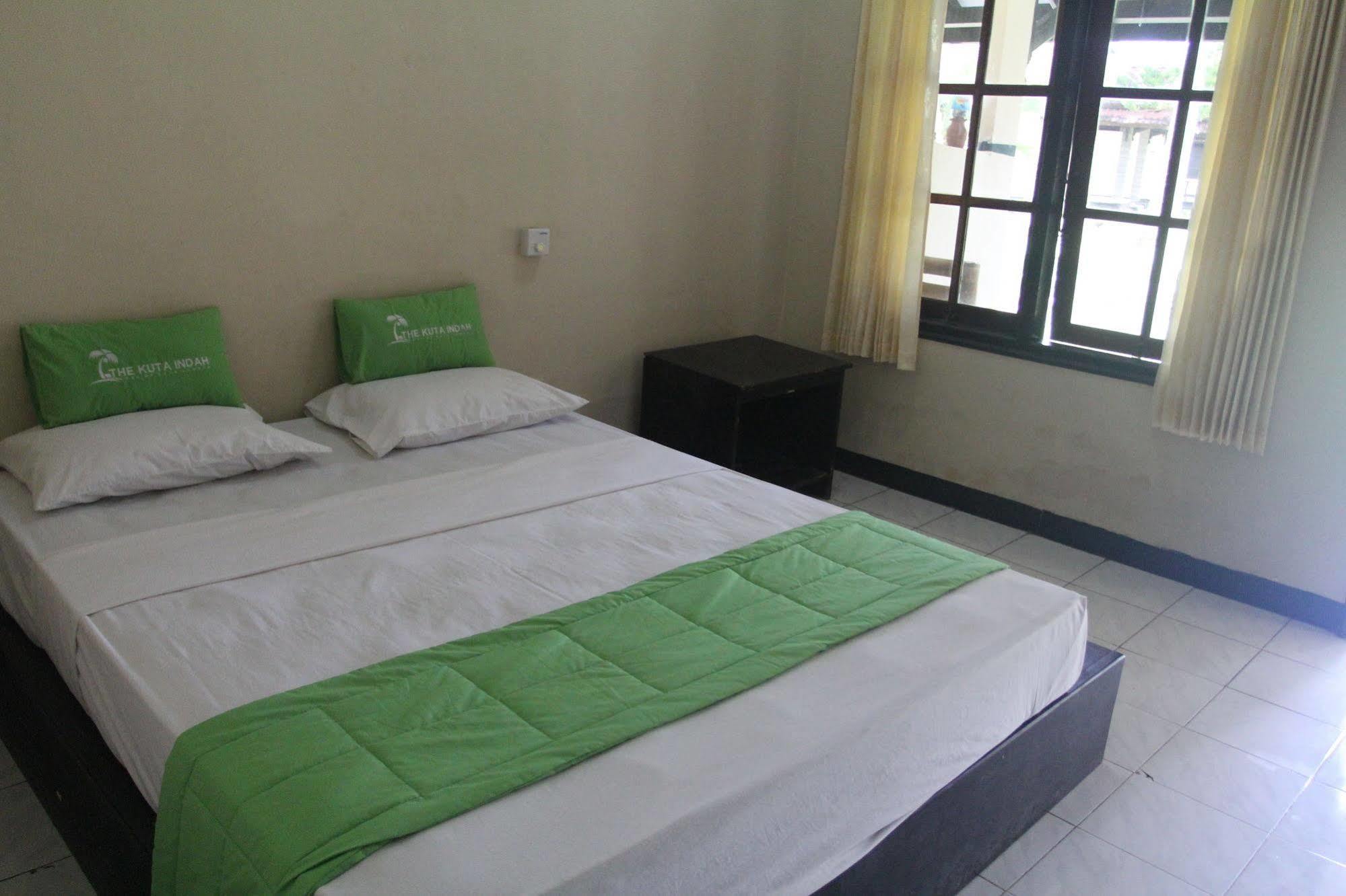 Kuta Indah Hotel Exteriér fotografie