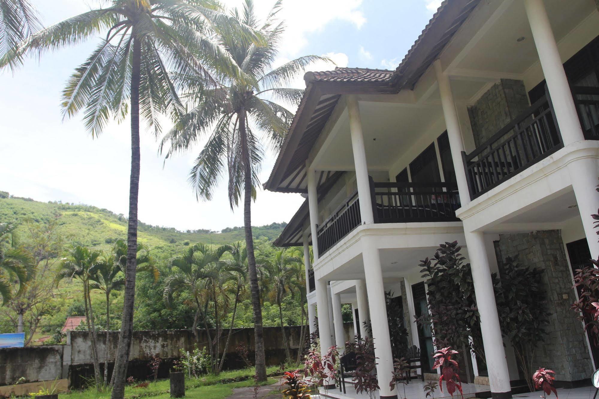 Kuta Indah Hotel Exteriér fotografie